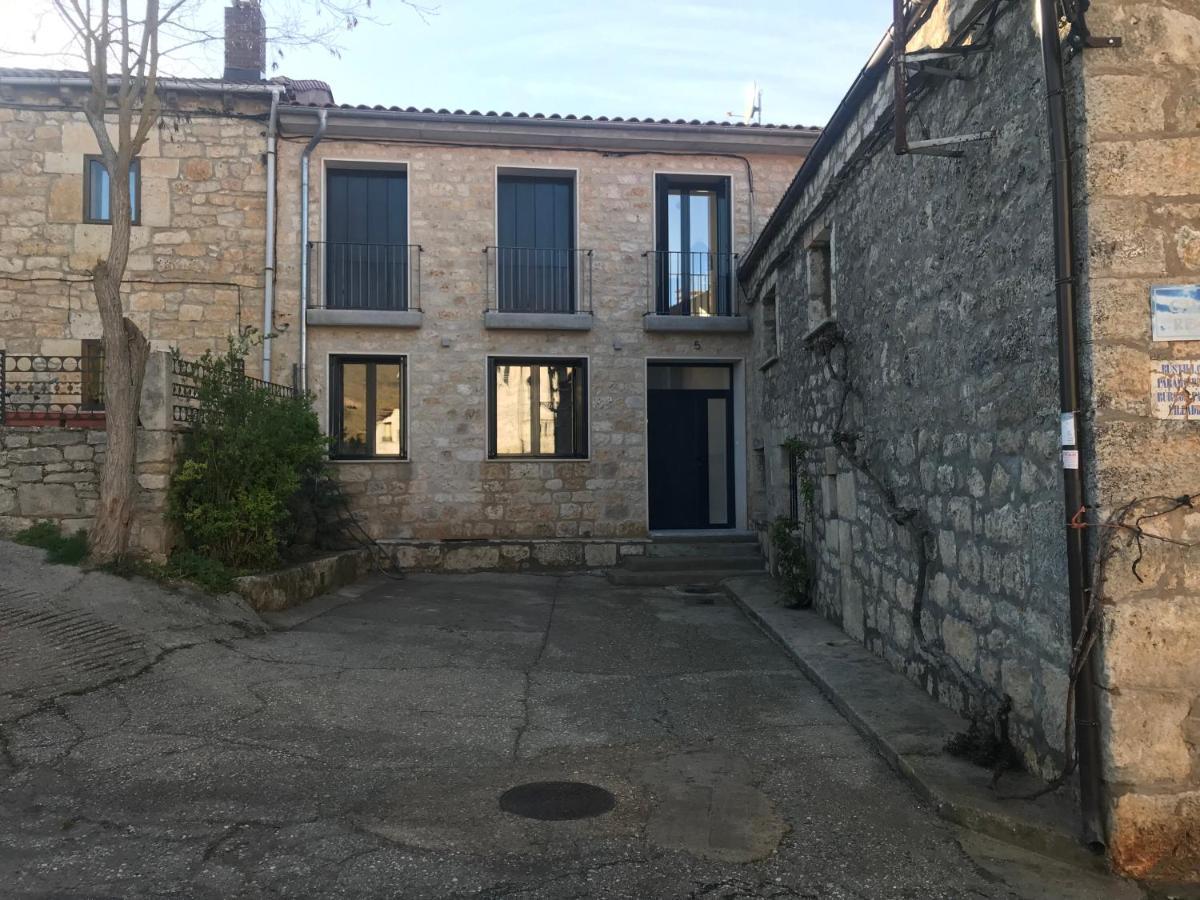 El Pecu Casa Rural Starfamiliar Bustillo Del Paramo Екстериор снимка