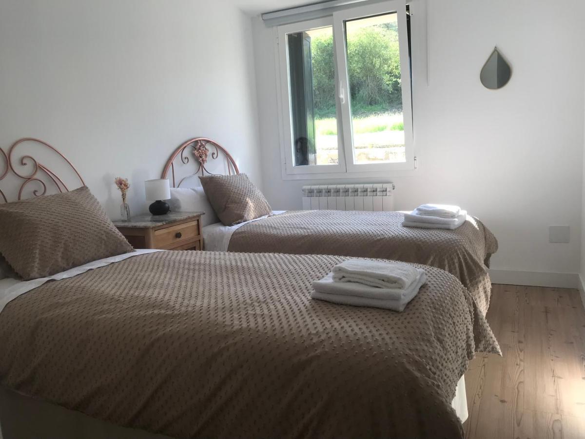 El Pecu Casa Rural Starfamiliar Bustillo Del Paramo Екстериор снимка
