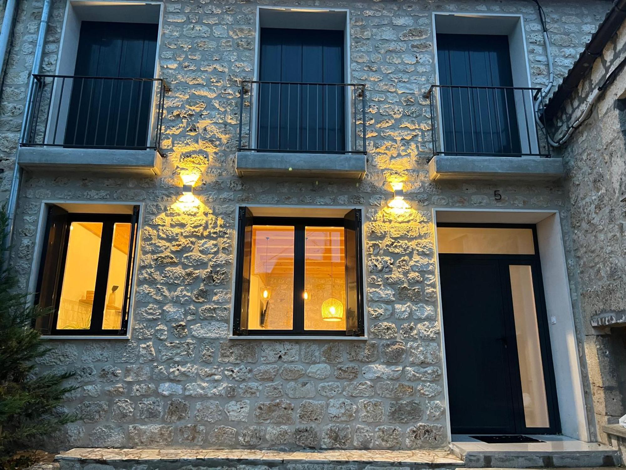 El Pecu Casa Rural Starfamiliar Bustillo Del Paramo Екстериор снимка