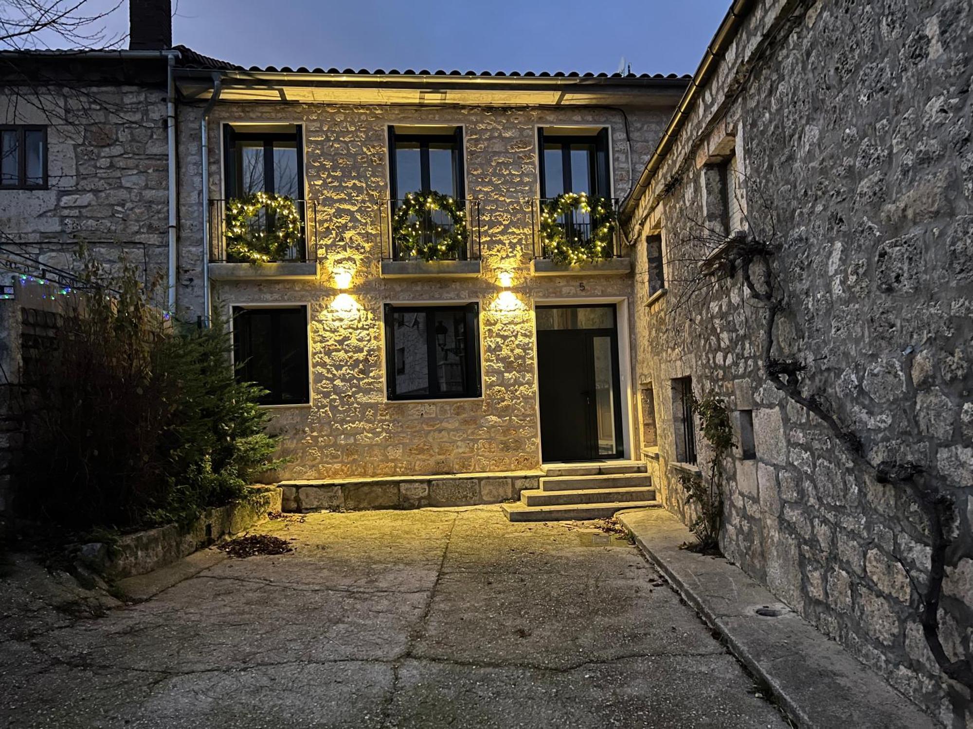 El Pecu Casa Rural Starfamiliar Bustillo Del Paramo Екстериор снимка