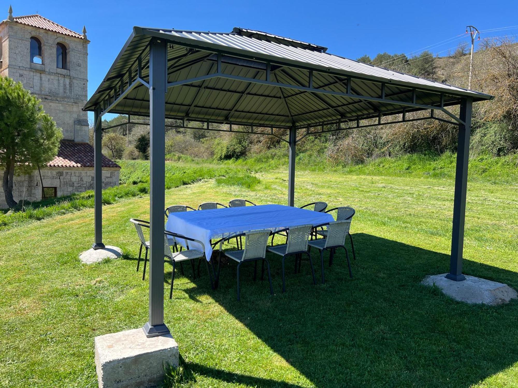 El Pecu Casa Rural Starfamiliar Bustillo Del Paramo Екстериор снимка