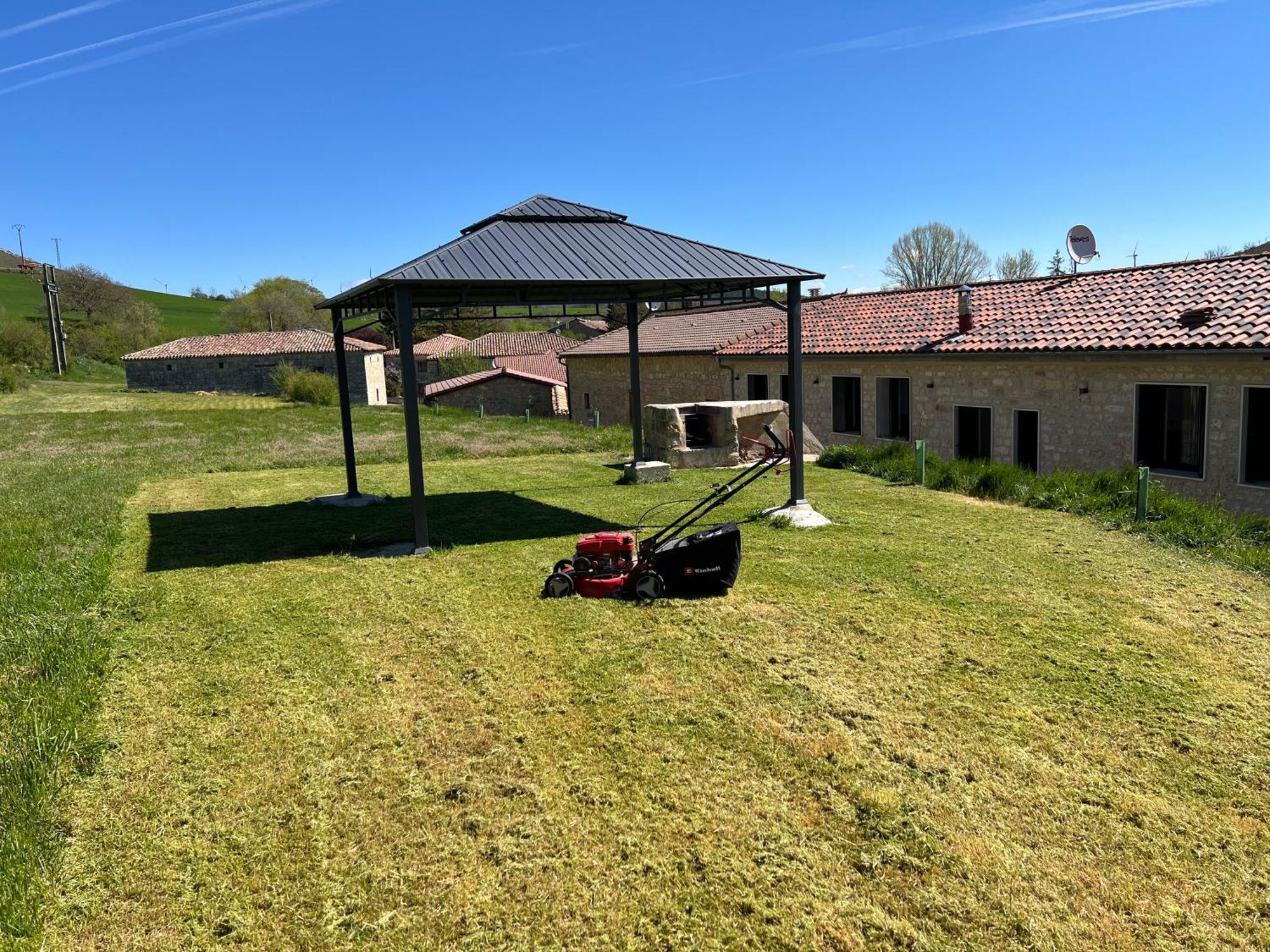 El Pecu Casa Rural Starfamiliar Bustillo Del Paramo Екстериор снимка