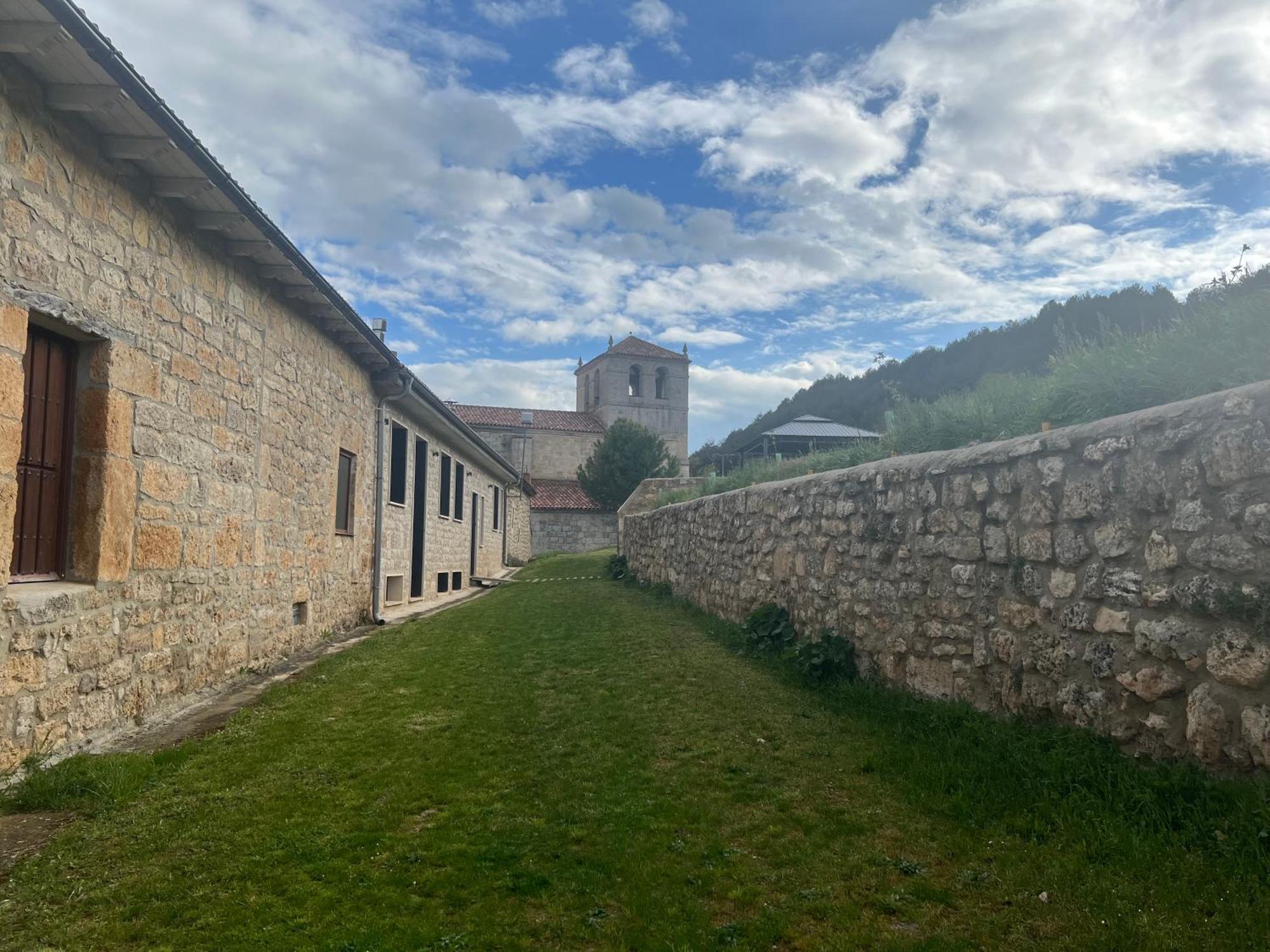 El Pecu Casa Rural Starfamiliar Bustillo Del Paramo Екстериор снимка